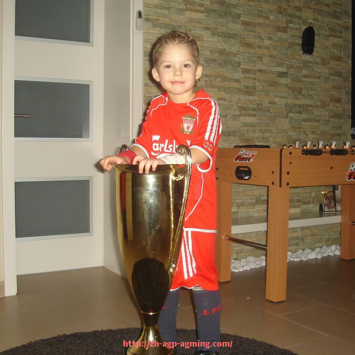 AG娱乐登录-2007年欧冠赛程完整时间轴及关键比赛总结