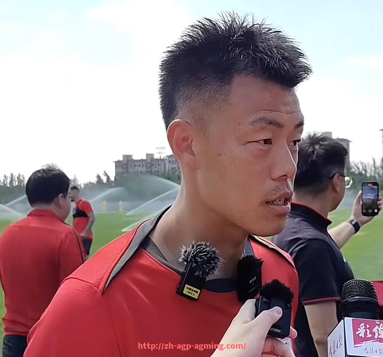 AG娱乐登录-英超红衣球队：曼联与其经典红色球衣的文化意义