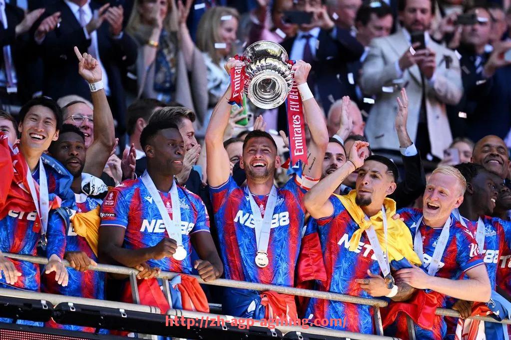 AG娱乐登录-意甲毫无悬念夺冠球队的赛季统治力分析 AG娱乐登录-意甲毫无悬念夺冠球队的赛季统治力分析