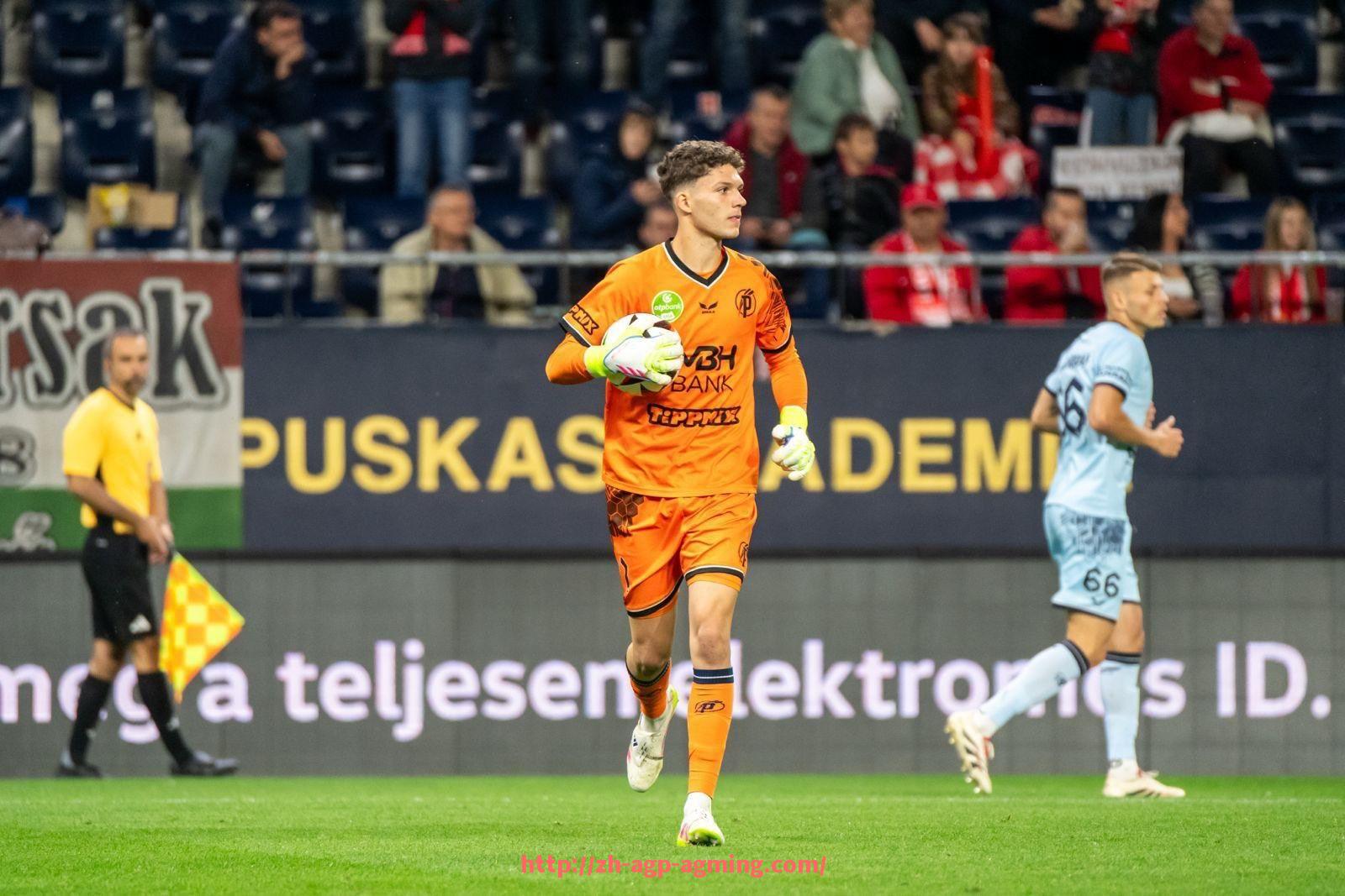 AG娱乐登录-世俱杯攻守转化时机解析，转换速度决定攻防效率